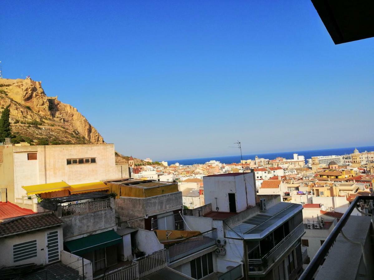Corazon De Alicante Con Vistas Al Mar Y Al Castillo Kültér fotó